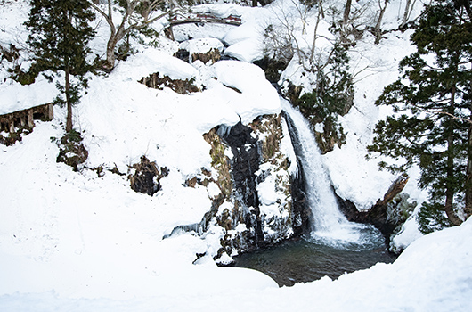 絶景の銀山温泉の山々